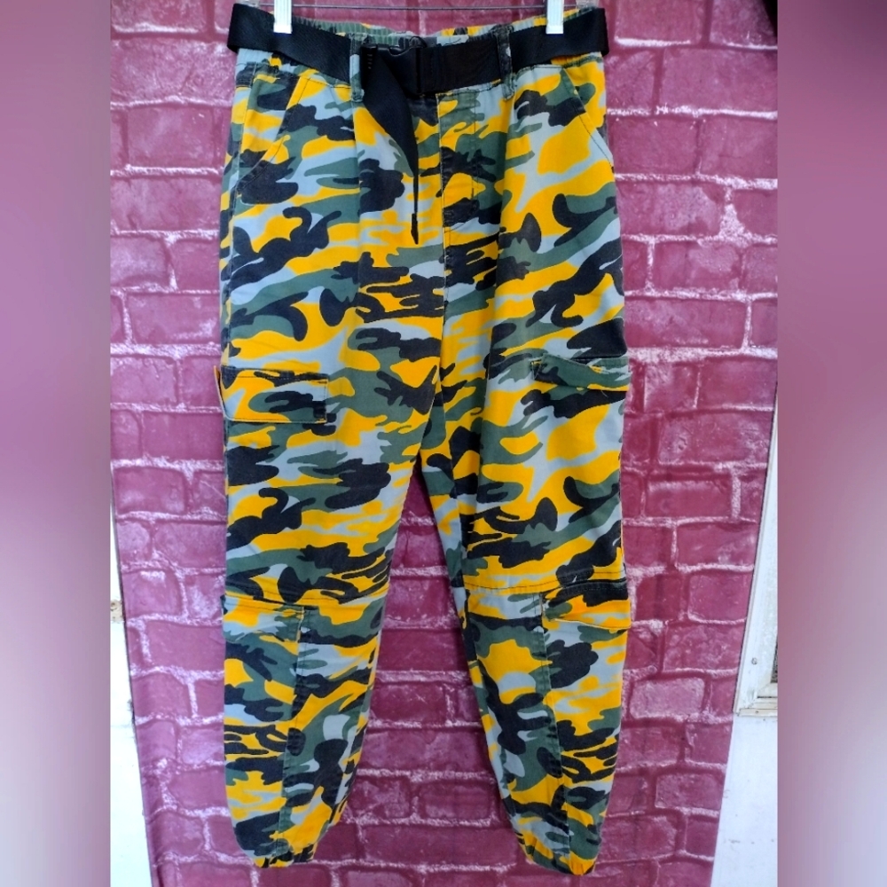 V.I.P yellow camo cargo pants size 11/12
